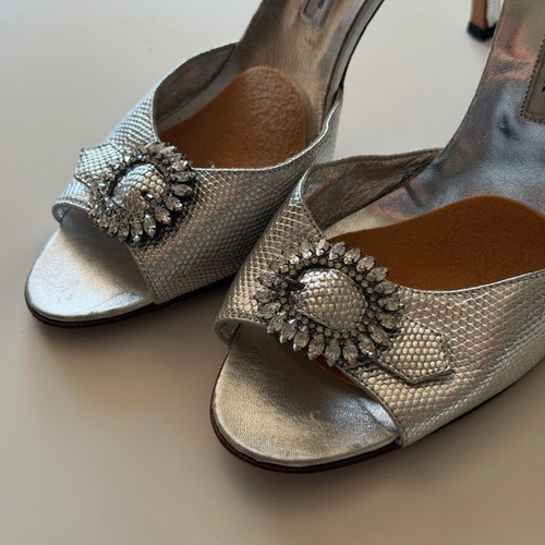 Manolo Blahnik silver leather sandals with crystal buckle size 40 like new