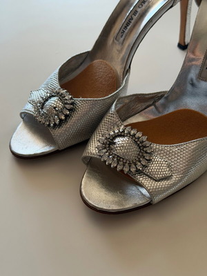 Manolo Blahnik silver leather sandals with crystal buckle size 40 like new