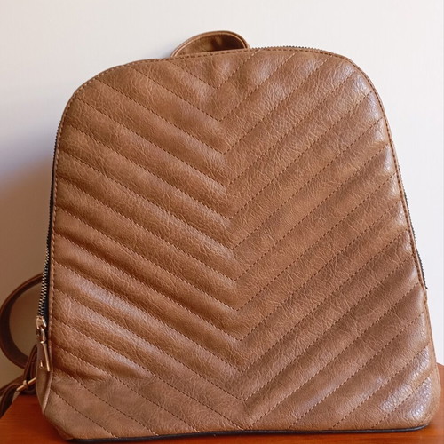 Backpack brown with double zipper like new