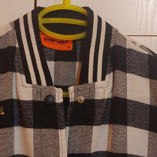 Shacket shirt-jacket plaid white, black, grey size S like new