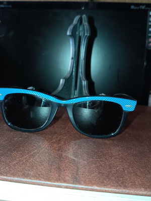Rayban γυναικεία γυαλιά σαν καινούργια με γαλάζιο τόνο και δωράκι διακόσμησης