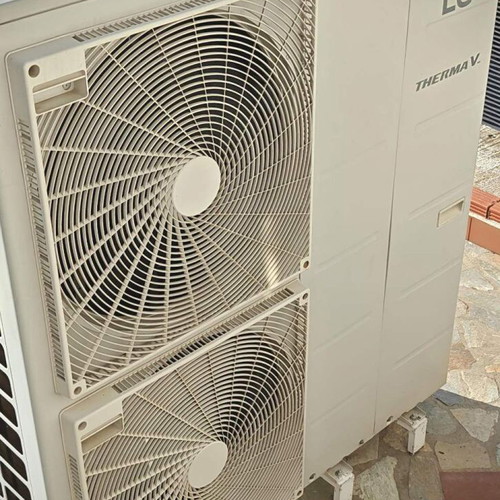 LG Therma V R32 Monobloc Heat Pump 14kW Single Phase 65°C like new