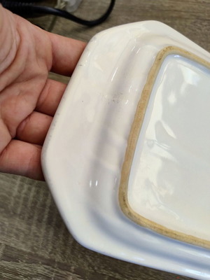 Small ceramic rectangular platter like new, 19.5x13.5 cm