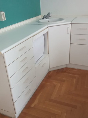 Εργαλειοθήκη γωνιακή 170x110 σαν καινούργιο