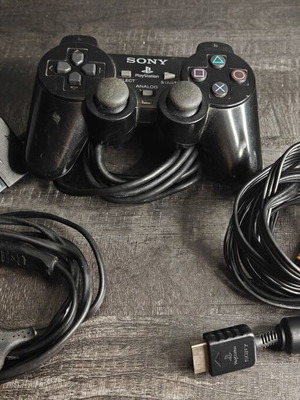 PlayStation 2 Silver μεταχειρισμένο με χειριστήριο και 2 παιχνίδια