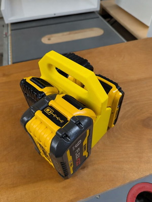 DeWalt FlexVolt battery holder for 4 batteries