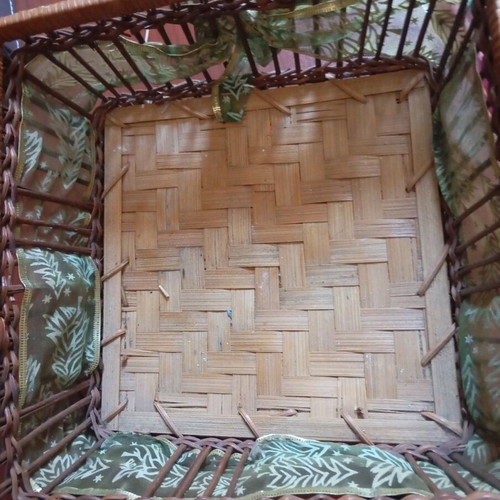Vintage basket used, beautiful and practical