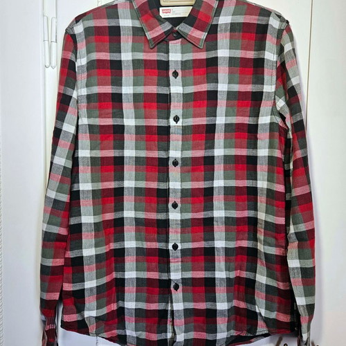 Authentic Levi's men's checkered shirt size M like new