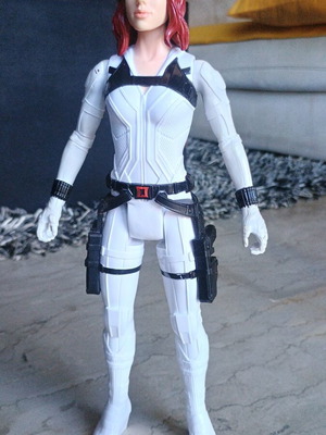 Black Widow figure like new