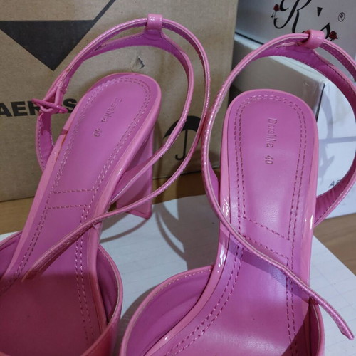 Bershka pink heels size 40 like new with ankle strap