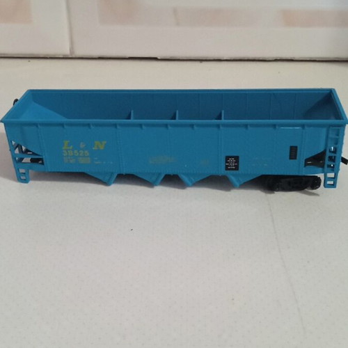 Hopper wagon HO scale Bachman used