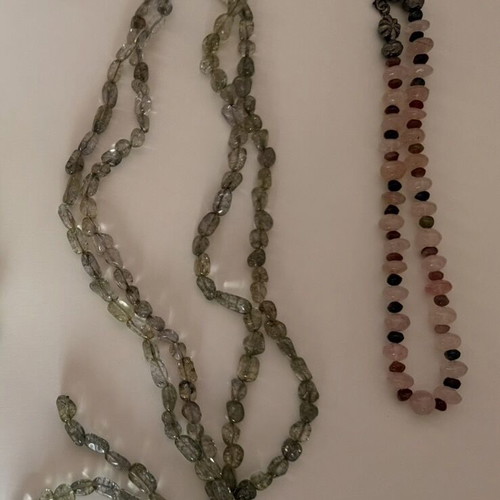 Necklace with semi-precious stones used, multicolor
