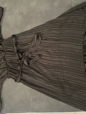 Black dress like new from Judah club, size L