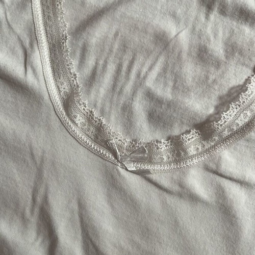 Venus Victoria T-shirt M new, 100% cotton with lace