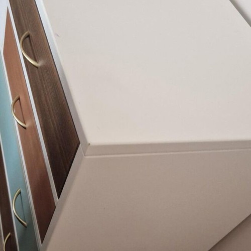 Litó Chest of Drawers like new with classic design for children's room