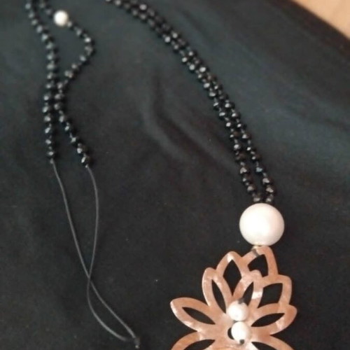 Handmade necklace 57 cm with pearl like new