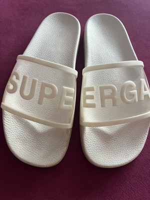 Superga λευκές σαγιονάρες μέγεθος 38 μεταχειρισμένες