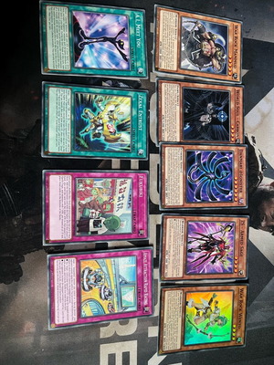 Yugioh LIOV like new with sleeves