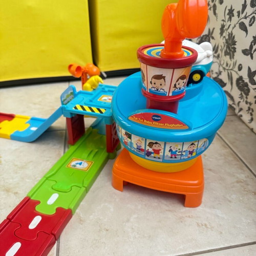 VTech Airport Control Tower like new with extra accessories