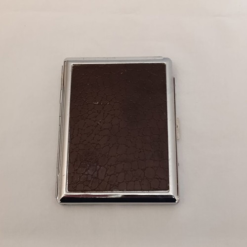 1980s cigarette case Old cigarette case with built-in lighter… - € 16,00