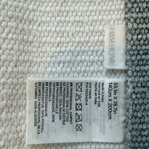 H&M Home Cotton Rug 100% Cotton 140 x 200 Gray White Used