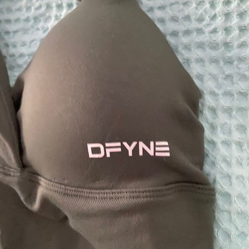 Dfyne sports top, green, size S
