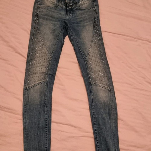 Guess skinny jeans with strass and studs new, size XS