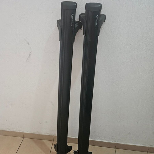 Flush Whispbar Yakima Roof Bars Black 1.24m Like New