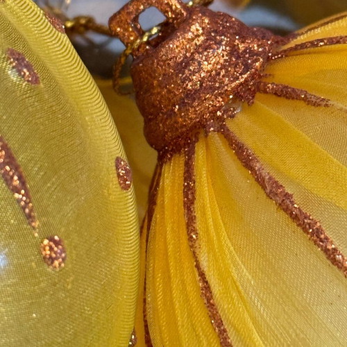 Golden Christmas balls plastic like new, set of 45 pieces