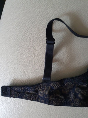 Luna push up bra 75C like new, black and gold