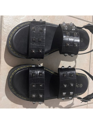 Black sandals size 37, like new, comfortable fit