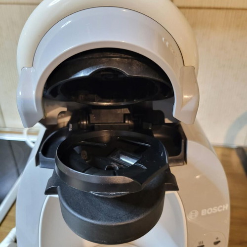 Tassimo Bosch TAS 2004/06 coffee maker like new