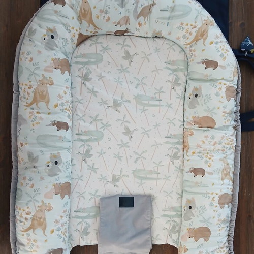 La Millou baby nest with cover like new