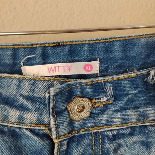Witty women's denim shorts size XL like new, blue acid wash