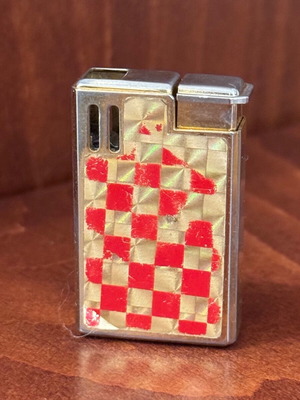 Mini Maxi Lady Lighter used
