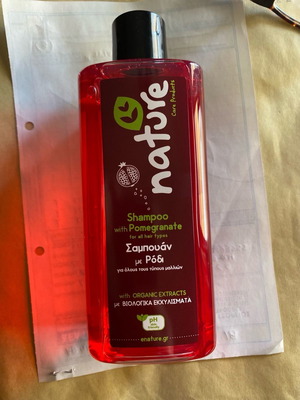 Natural shampoo with organic pomegranate extracts Nature Care Products new 520ml