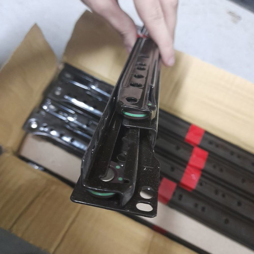 Drawer guide with wheel 450mm new