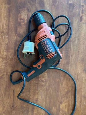 Black and Decker δράπανο σαν καινούργιο