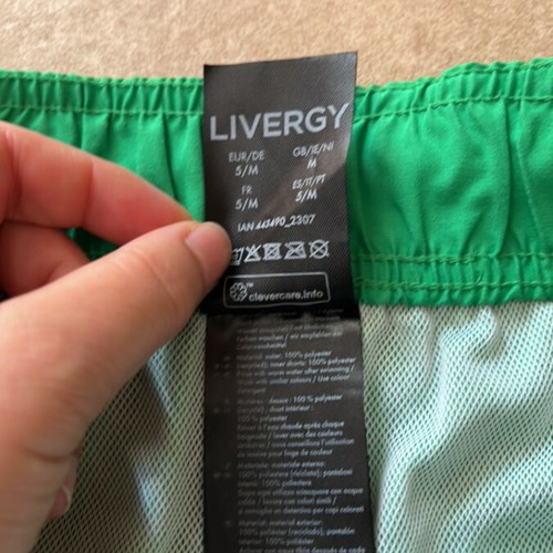 Livergy men's swim shorts green, like new, sizes S/M