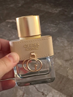 Guess perfume bottle like new, empty