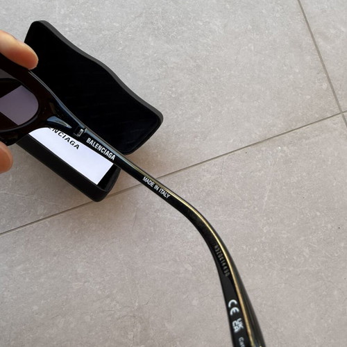 Balenciaga sunglasses brand new, black