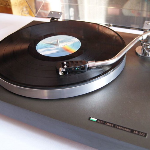 Sansui SR-222 vintage Japanese turntable with wooden plinth