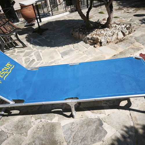 Escape beach sunbed like new with cushion
