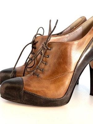 Camilla shoes two-tone brown-tan with laces and 11 cm high heels like new