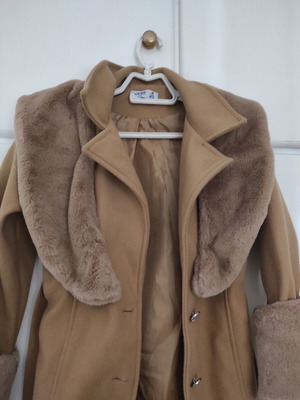 Ness children's coat for 11-12 years old, like new, brown