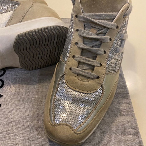 Hogan sneakers used, size 37.5, gray suede with sequins