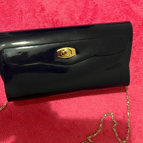 Small handbags like new