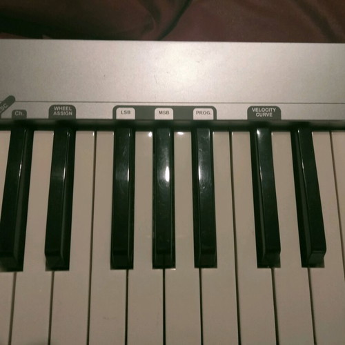 ESI KeyControl 49+ MIDI Keyboard like new, 49 keys