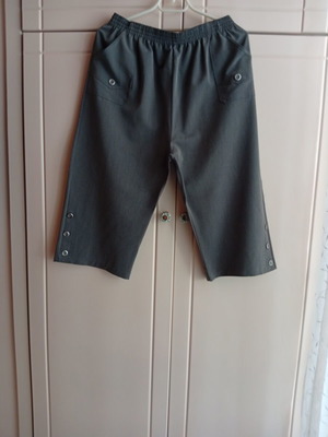 Capri pants gray size 9XL like new
