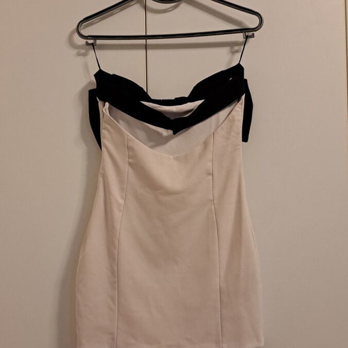Zara black and white dress with bow, like new, size small